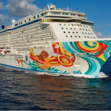 חוויות לילדים ובני נוער בסוכות עם Norwegian Cruise Line